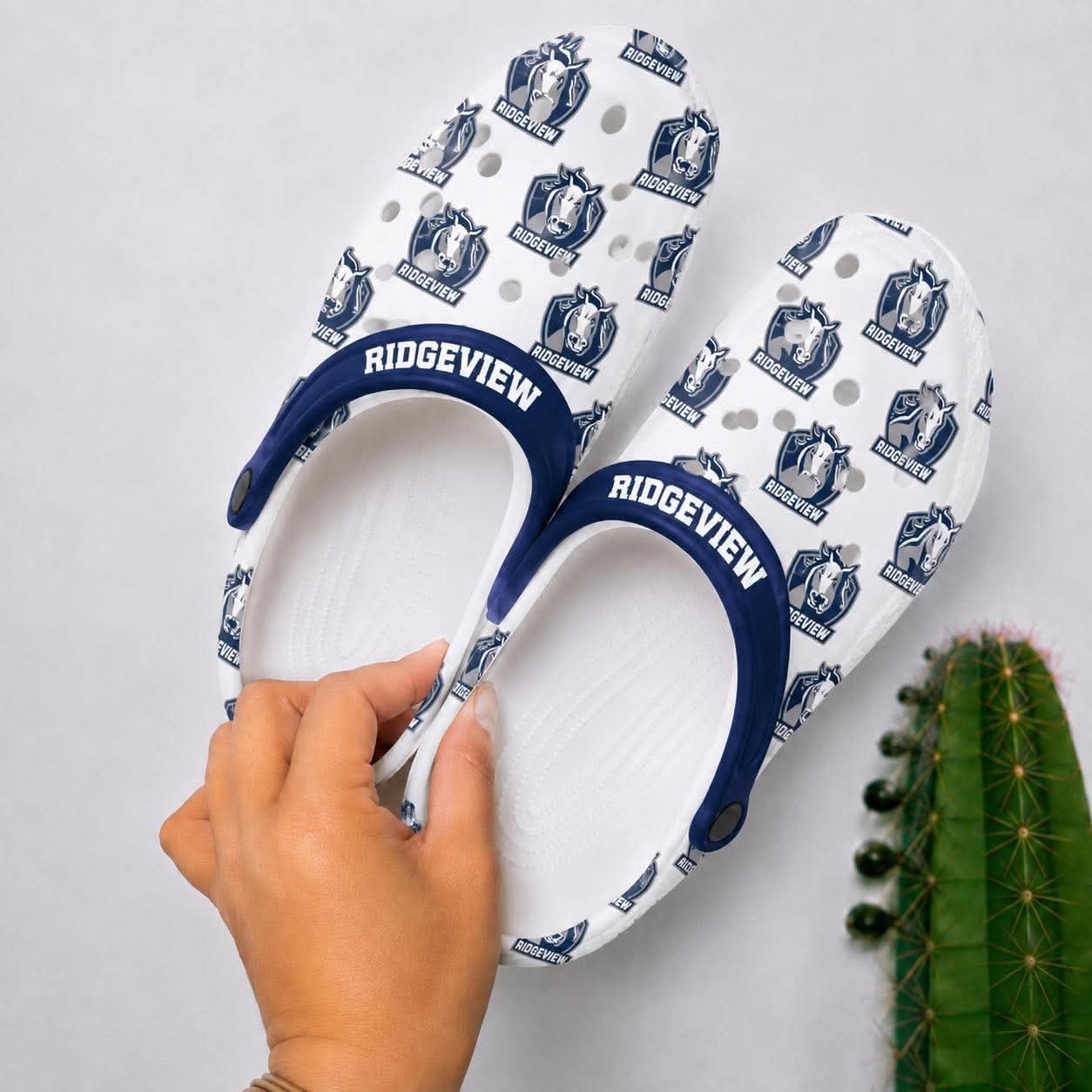 **PRE-ORDER Adult WOMEN'S SIZES Ridgeview Slides***