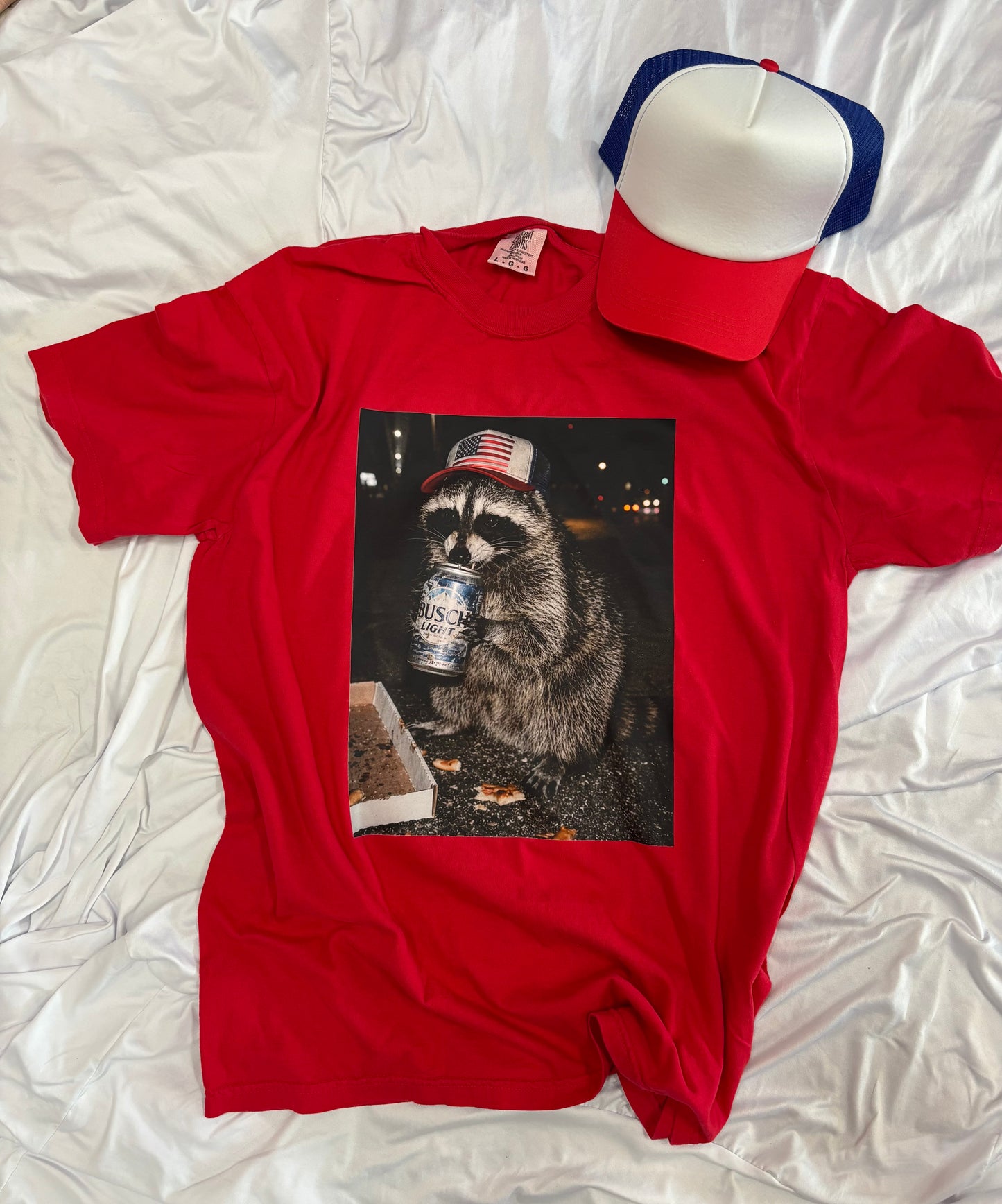 Racoon Busch Light Comfort Colors T-Shirt