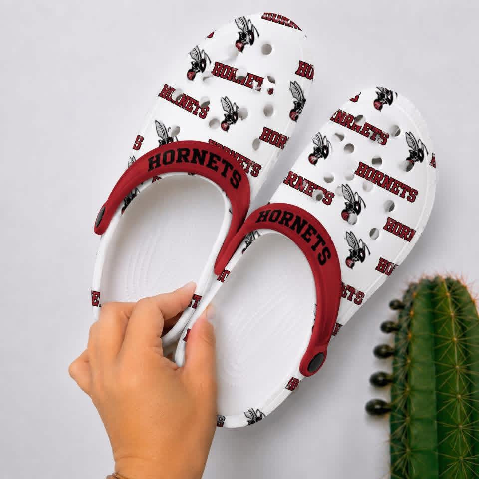 **PRE-ORDER Adult WOMEN'S SIZES Heyworth Hornets Slides***